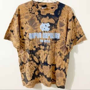old varsity brand Short Sleeve Crewneck North Carolina Tar Heels Tie Dye Tee